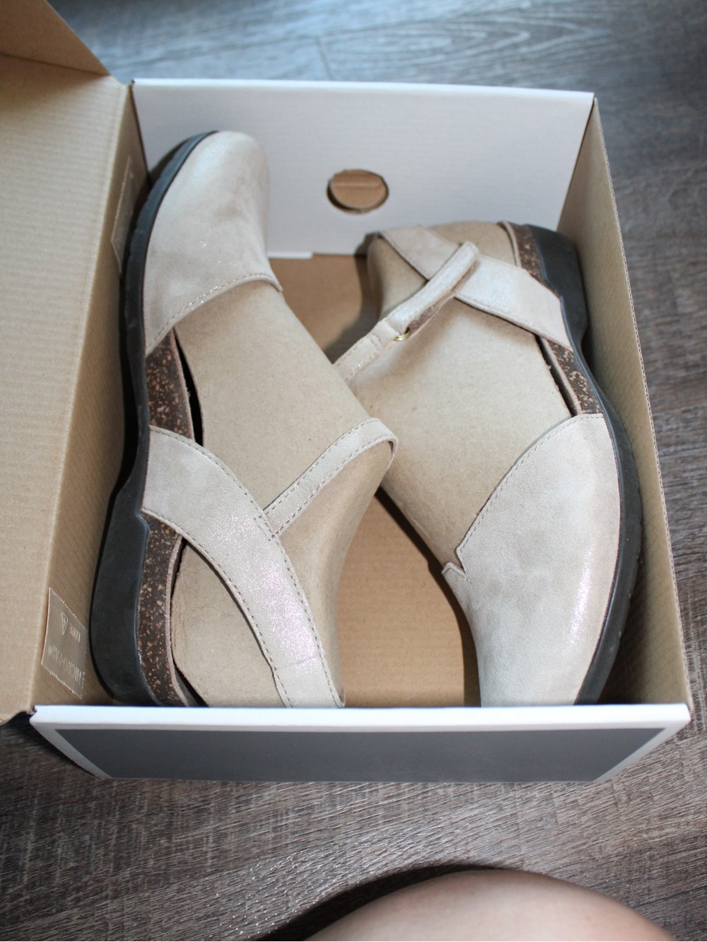 Dansko Rowan Beige Sparkle Suede Slingback Flats Size 37 - Picture 4 of 5